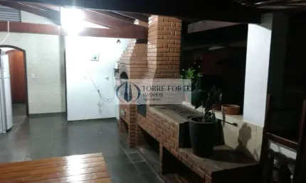 Lindo Sobrado 2 dormitórios , 1 suíte, 3 vagas com área gourmet