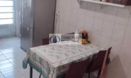boa casa de 3 dormitórios 2 banheiros no bairro do Canindé