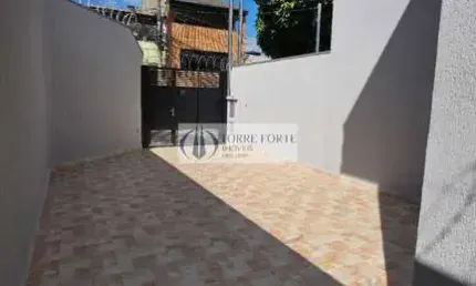 Sobrado Novo com 2 dormitorios 3 vagas de garagem no Lajeado.