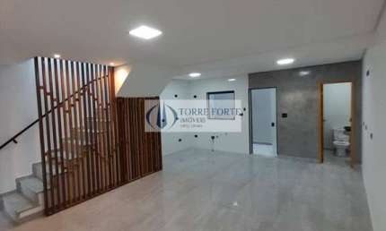Linda casa com 3 dormitórios e 2 vagas em Santo André