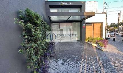 Ótimo Salão Comercial com 142,72 m² na Vila Regente Feijó .