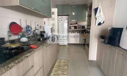 Lindo apartamento de 3 dormitórios, varanda e 2 vagas no Campo Belo