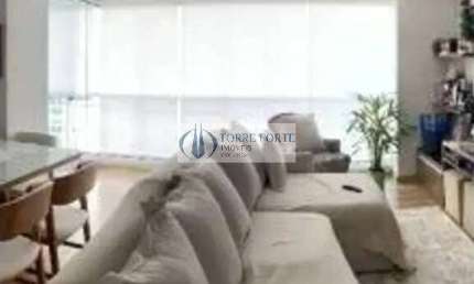 Lindo apartamento de 2 dormitórios, varanda gourmet, 2 vagas em Santo Amaro