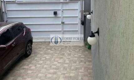 Linda casa com 2 dormitórios e 2 vagas em Vila Cruz das Almas