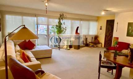 Lindo apartamento com 3 dormitórios, varanda, 2 vagas na Vila Andrade