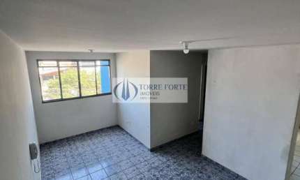 Apartamento 2 dormitórios com 1 vaga no centro de Guaianases