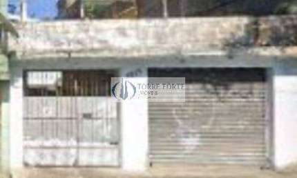 Casa individual com 2 dormitorios 2 vagas de garagem em Itaquera