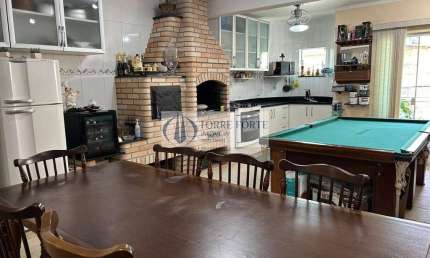 Sobrado com 2 casas e área gourmet, 380 m2, 4 vagas, na Vila Formosa