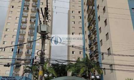 Lindo Apartamento com 2 dormitórios na Vila Carmosina