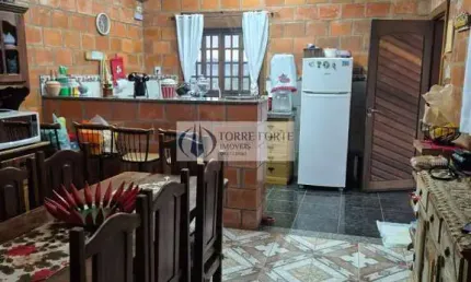Casa com 4 dormitórios sendo 2 suítes e 3 vagas em Itatiba
