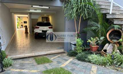Lindo sobrado 4 dormitórios, 1 suíte, 4 vagas na Vila Floresta