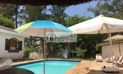 Casa 480m com 5 Dormitórios, Suíte, 10 Vagas, Muito Verde e Lazer em Osasco