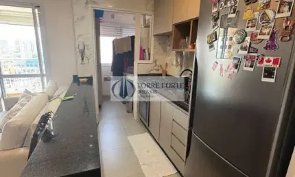Apartamento com 2 dormitorios 1 suite 1 vaga , varanda na vila prudente .