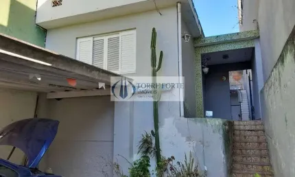 Casa com 3 dormitórios, 2 vagas, quintal e depósito no jardim vila formosa