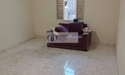 Casa 2 dormitórios, 1 banheiro e 4 vagas no jardim fernandes