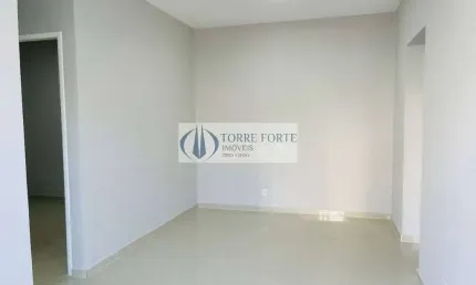 Apartamento reformado com 2 dormitórios e 1 vaga na região da vila prudente
