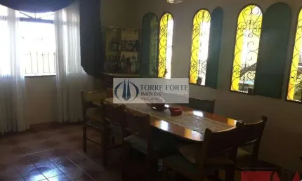 Casa 3 dormitórios, 1 suíte, 2 banheiros e 12 vagas na vila ema
