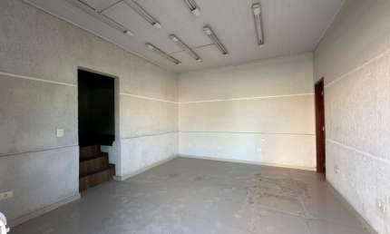 Sala comercial térrea em ótima localização com aproximadamente 35m² - Cód. 05.006