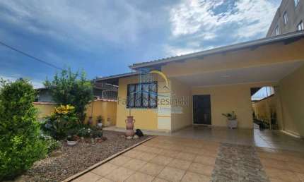 Casa com 3 quartos à venda no Itaum, Joinville 