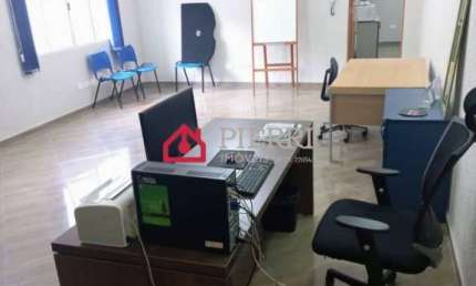 Imóvel ideal para escritório, disponível para locação no Jaraguá