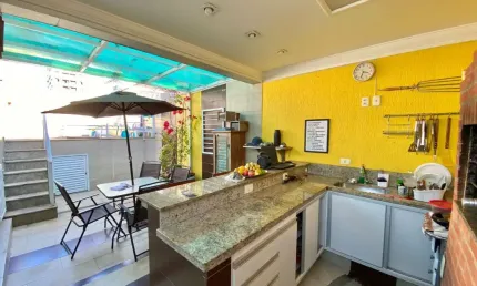 CASA TRIPLEX - TRÊS SUITES - PISCINA - VENDA - EMBARÉ - SANTOS/SP