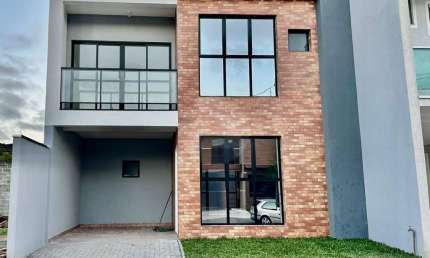 Casa com 3 quartos à venda na Rua Francisco Alves Ferreira, Vila Itaqui, Campo Largo