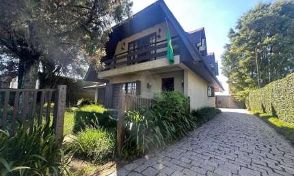 Casa com 3 quartos à venda na Avenida Porcelana, 11, Vila Itaqui, Campo Largo
