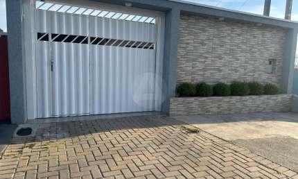 Casa com 2 quartos à venda na Rua das Bandeiras, 783, Loteamento Yara, Campo Largo