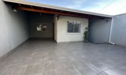 Casa com 2 quartos à venda na Rua das Bandeiras, 783, Loteamento Yara, Campo Largo