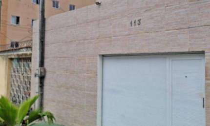 Casa triplex, 260m², com 02 suítes + escritório + deck, à venda por R$ 499.999,00 - Fátima - Fortaleza/CE