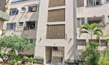 Apartamento nascente, térreo, com 3 dormitórios à venda, 98 m² por R$ 263.000 - Cocó - Fortaleza/CE