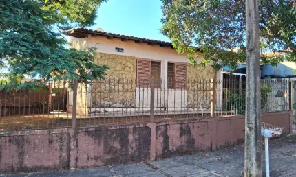 Casa com 4 quartos para alugar na Rua Ernesto Casagrande, 0, São Pedro, Londrina