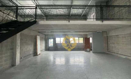 Loja à venda, 300 m² por R$ 1.378.000 - Xaxim - Curitiba/PR – Ideal para Comércio ou Serviços!