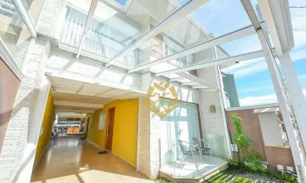 Sobrado com 3 dormitórios à venda, 207 m² por R$ 1.350.000 - Cidade Jardim - São José dos Pinhais/PR!