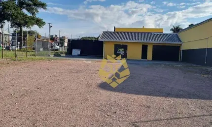 Loja bem ampla com espaço para até 50 carros, em ótima localização.