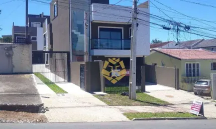 Sobrado Novíssimo com 3 dormitórios à venda, 130 m² por R$ 756.000 - Xaxim - Curitiba/PR!
