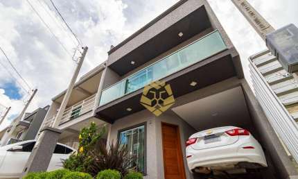 Excelente Oportunidade: Casa Com 3 Quartos e Área Gourmet no Terraço à venda por R$ 740.000 - Umbará - Curitiba/PR