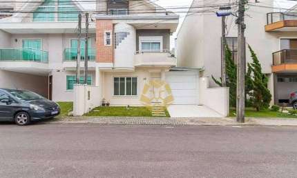 Excelente casa em condominio fechado no bairro Pinheirinho.
