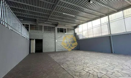 Galpão para alugar, 324 m² por R$ 5.200/mês - Cajuru - Curitiba/PR