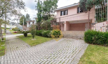 Oportunidade Imperdível para Morar com Conforto e Espaço - Sobrado com 3 dormitórios para alugar, 388 m² por R$ 5.400/mês - Santo Inácio - Curitiba/PR