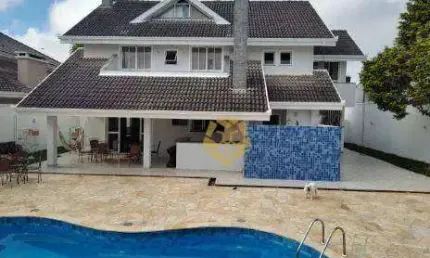 Casa à venda em condomínio fechado no Pineville, 4 Dormitórios, 400 m² por apenas R$ 2.650.000.