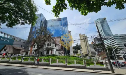 Ponto comercial com 1 sala à venda na Rua Emiliano Perneta, 950, Centro, Curitiba
