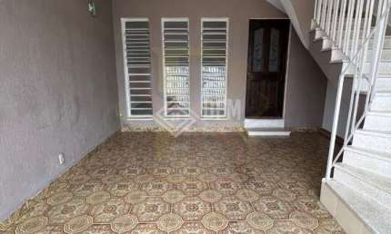 Sobrado à venda no Centro de Mogi das Cruzes, SP, com 2 Casas independentes e Garagem