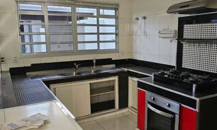 Casa em Condominio para Alugar com 153m², 3 dormitórios, 1 suíte, 2 salas e 2 vagas!!!