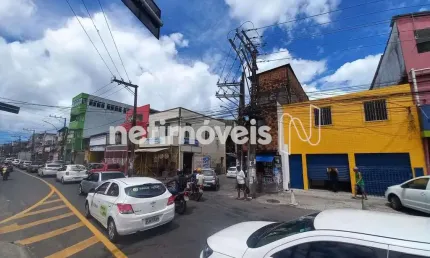 Ponto comercial com 1 sala para alugar na Rua Luiz Régis Pacheco, 179, Uruguai, Salvador