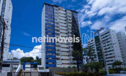 Apartamento com 4 quartos para alugar na Rua Santa Helena, 159, Pituba, Salvador