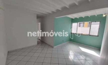 Apartamento com 2 quartos para alugar na Rua Aymoré Moreira, 41, Trobogy, Salvador