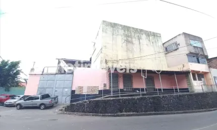 Ponto comercial com 1 sala para alugar na Rua Luiz Régis Pacheco, 1680, Uruguai, Salvador