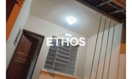 Linda casa a venda na Vila Aparecida, Jundiai: 3 dormitorios e amplo jardim!