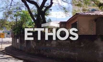 Casa no Centro de Jundiai com 03 Dormitorios para venda